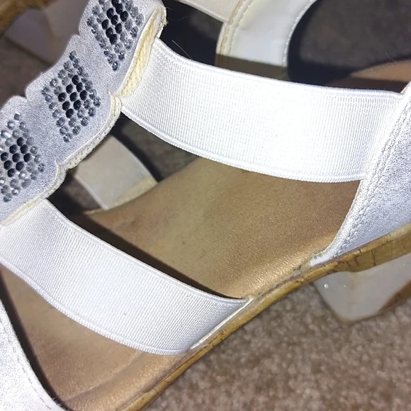 Sandals - Picture 6 of 6